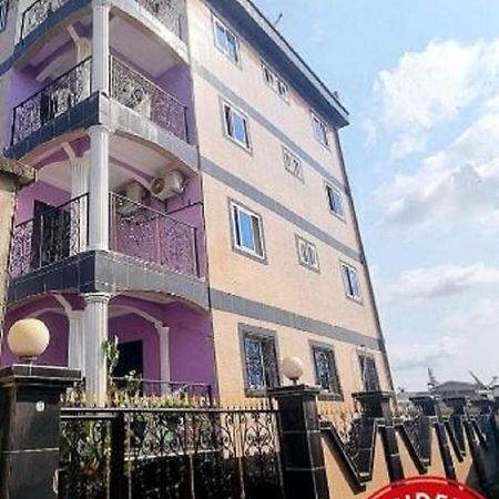 Residence Sighaka - Studio Meuble Vip Avec Wifi, Gardien, Parking Douala Eksteriør billede